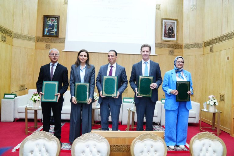 توقيع مذكرة تفاهم لتسويق الصناعة التقليدية رقميا وتعزيز صادراتها دوليا
