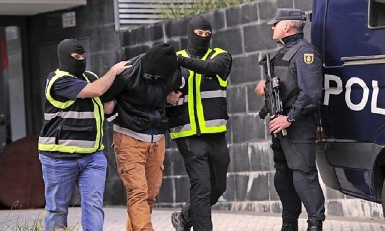 روع اسبانيا بعد فراره من بؤر التوتر.. تفاصيل اعتقال مغربي يشتبه في انتماءه لداعش