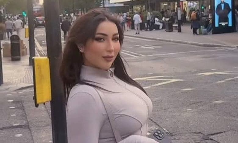 دنيا بطمة تصل إلى لندن استعدادًا لإحياء حفل فني بمسرح “هيلتون ميتروبول” 1 دنيا بطمة تصل إلى لندن استعدادًا لإحياء حفل فني بمسرح “هيلتون ميتروبول”