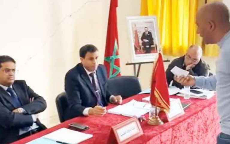 فاس.. وكيل الملك يأمر بفتح تحقيق عاجل في فضيحة الرشوة بجماعة أولاد الطيب