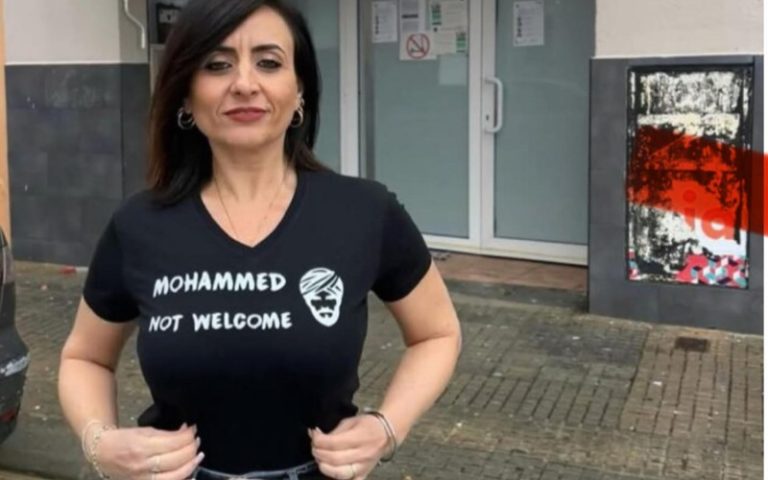 برشلونة.. زعيمة “بوكس” بطراسة تستغل الانتخابات لنشر الكراهية بصورة مهينة