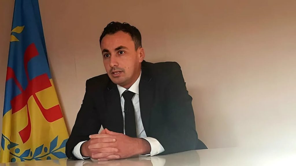 القيادي في جمهورية القبايل أكسل بلعباسي