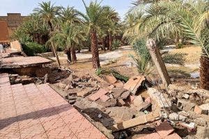 تساقطات مطرية غزيرة تغمر شوارع زاكورة وتتسبب في خسائر مادية (صور)