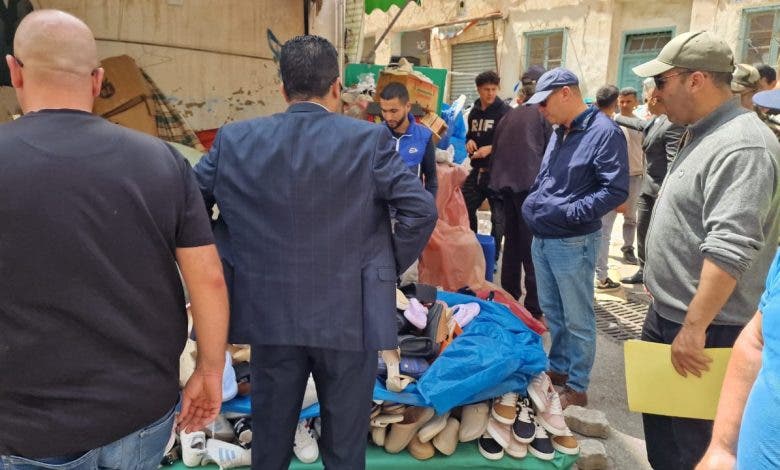 الحسيمة.. حملة لتحرير الملك العمومي تعيد النظام إلى شوارع المدينة 1 تحرير الملك العمومي في الحسيمة