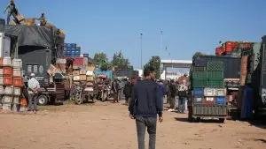 إنزكان.. مهنيو نقل الخضر بسوق الجملة يلوّحون بإضراب بسبب "الصنك"