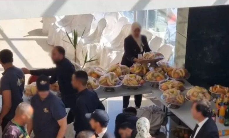 أكادير.. فوضى في مؤتمر حزبي بسبب "وجبة غداء" 1 صورة من المؤتمر الحزبي