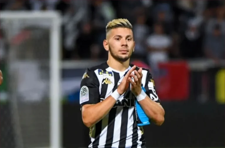 اللاعب الجزائري فريد الملالي