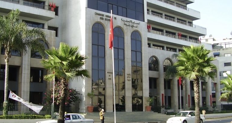 احتلال الملك العمومي أمام أعين السلطات المحلية بسيدي بليوط