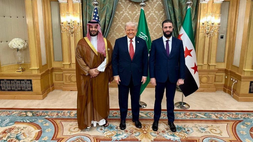الشرع وترامب وبن سلمان