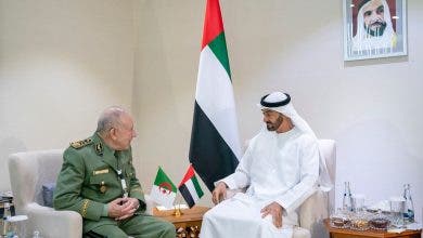 رئيس دولة الإمارات العربية المتحدة محمد بن زايد آل نهيان مع رئيس أركان الجيش الجزائري السعيد شنقريحة