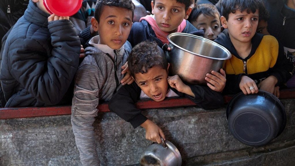 مفجع.. وفاة 57 طفلا في غزة بسبب سوء التغذية
