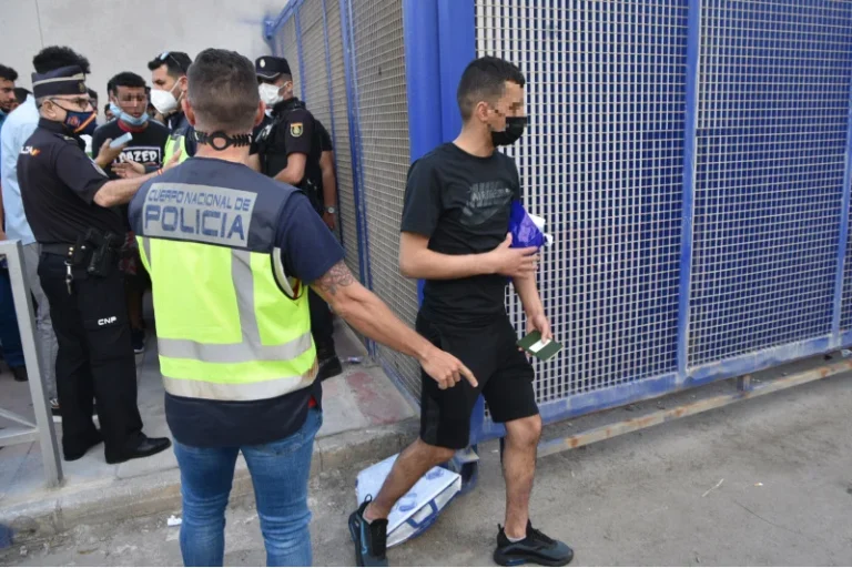 البرلمان الأوروبي يصادق على إنشاء سجن خاص ب(الحراݣة) خارج أوروبا