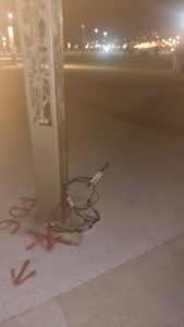 أسلاك كهربائية عارية تهدد سلامة الأطفال بكورنيش طنجة