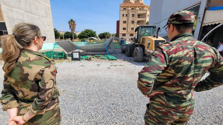 حملة استثنائية لتحرير الملك العمومي بحي المطار بالناظور