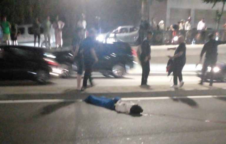 حادث مروع بتطوان.. مشجع أولمبيك خريبكة يصارع الموت بعد دهسه بواسطة طاكسي