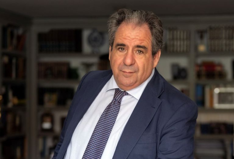 أريباس: "مروجو الأخبار الزائفة ضد المغرب يتلقون مقابلا ماليا وعلينا كشف أجنداتهم"