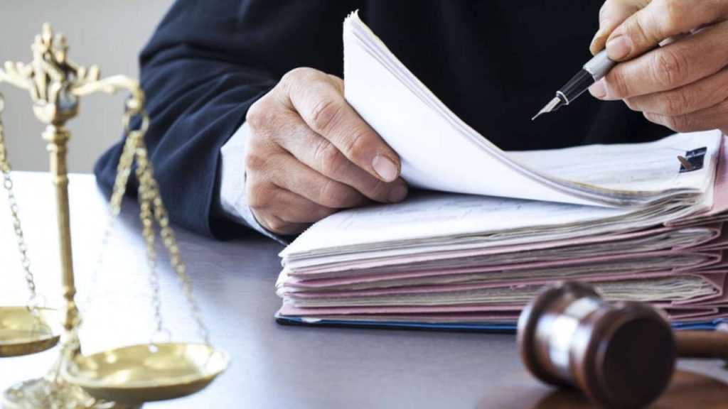 أكادير.. متقاضي يضع طلب فريد يتعلق بالتبليغ عن جريمة أمن عقاري