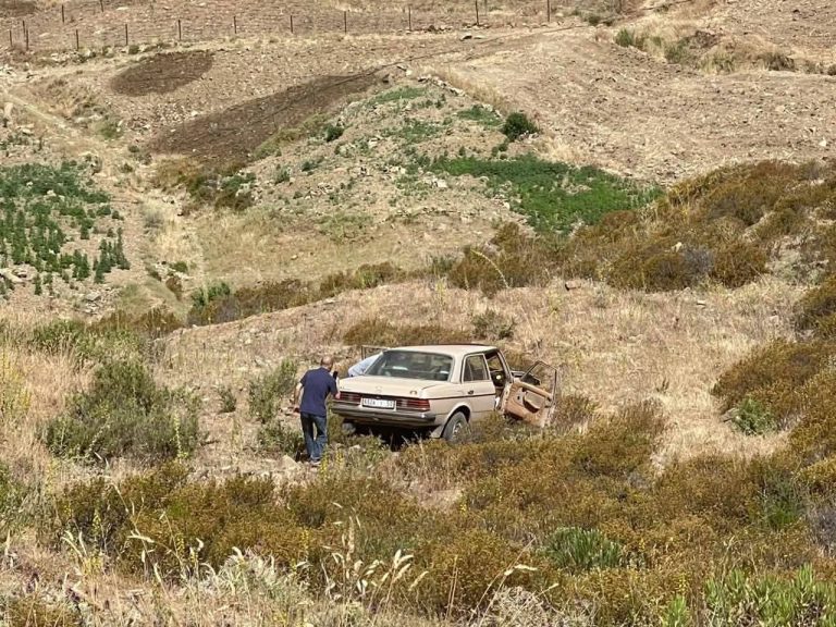 انقلاب سيارة بمنطقة بوحرشون يجدد مخاوف السلامة بالطريق الرابطة بين تطوان والحسيمة
