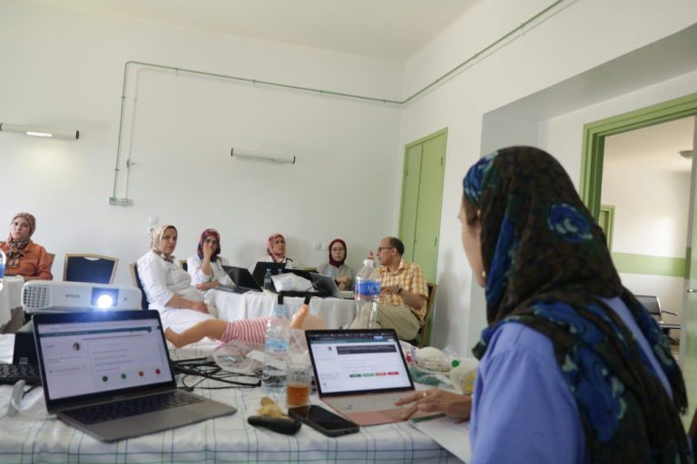 مكناس.. دورة تكوينية لتعزيز قدرات الأطر الصحية في تقليص وفيات الأمهات والمواليد