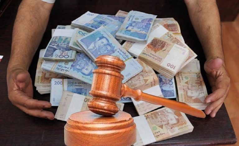 منتخبون متهمون بالفساد المالي يهربون ممتلكاتهم لأقاربهم تفادياً للمصادرة