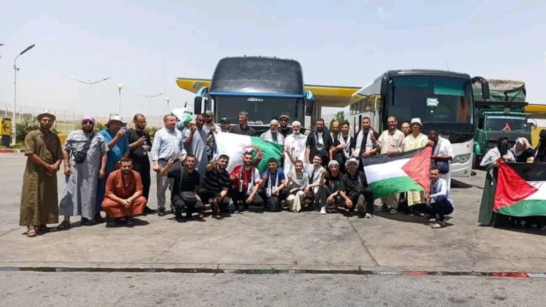 قافلة جزائرية بالحافلات إلى غزة