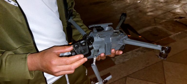 أحفير.. سقوط "درون" بمحطة للوقود