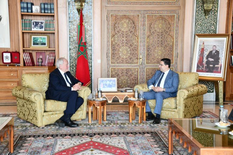 مباحثات بين ناصر بوريطة ورئيس مجموعة الصداقة فرنسا-المغرب لتعزيز العلاقات الثنائية