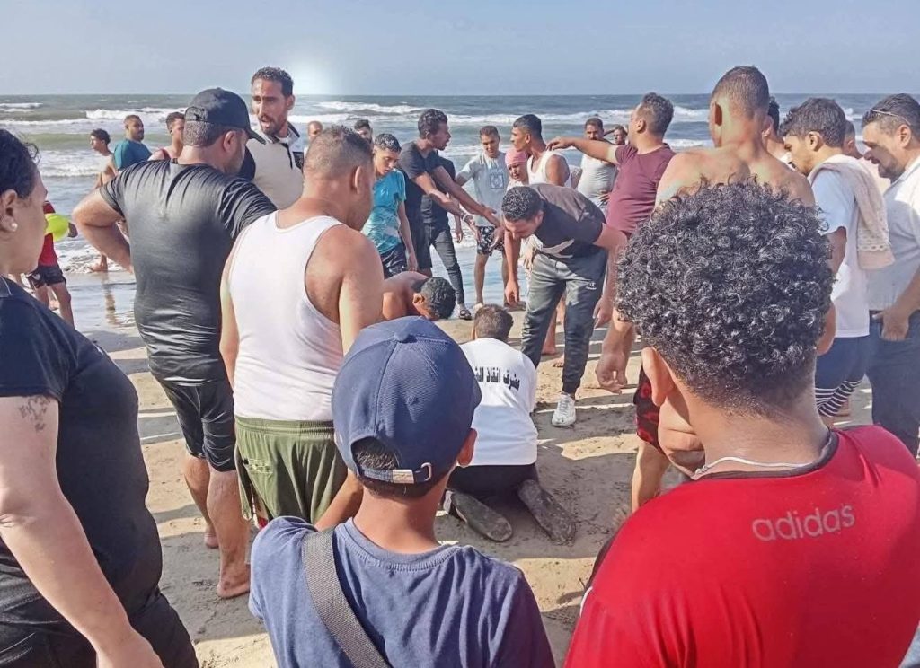 فاجعة بالمحمدية.. غرق أربعة أشقاء بشاطئ المدينة وعمليات البحث عن أحدهم متواصلة