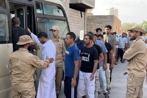 غرق قارب قبالة طبرق يودي بحياة 18 مصرياً وفقدان العشرات(صورة)