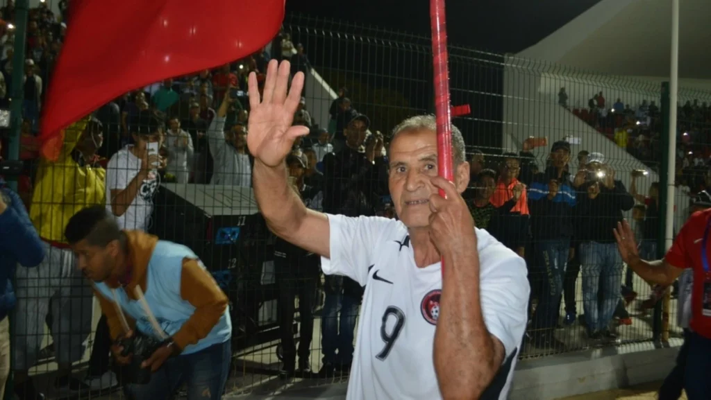 أسطورة الكرة المغربية أحمد فرس
