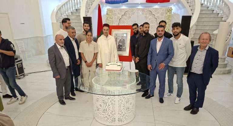 القنصلية المغربية بروتردام تحتفل بعيد العرش بحضور وازن لممثلي وأفراد الجالية المغربية