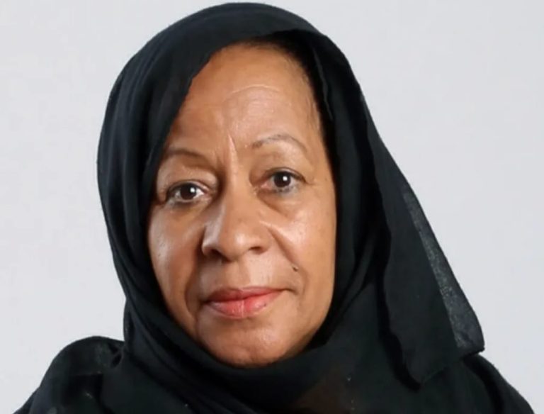 وفاة الإعلامية والفنانة الإماراتية رزيقة الطارش عن عمر يناهز 71 عامًا