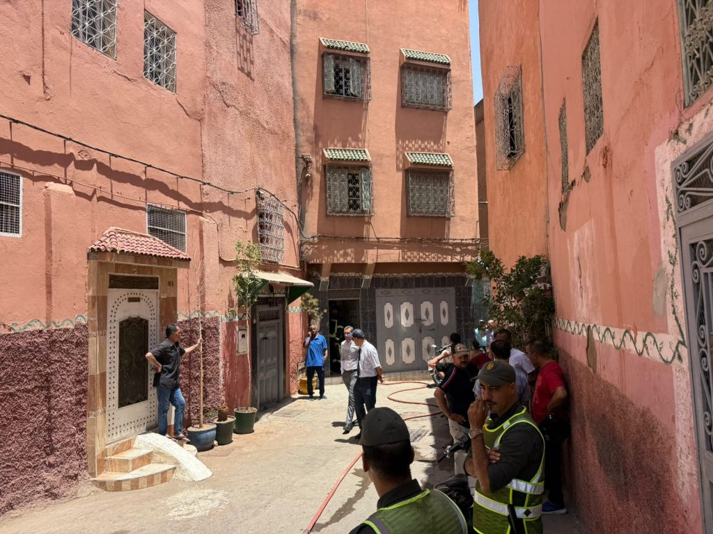 انفجار قنينة غاز داخل منزل يستنفر السلطات بمراكش - صور 12 انفجار قنينة غاز داخل منزل يستنفر السلطات بمراكش - صور