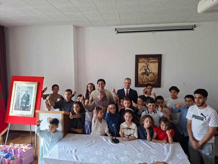 قنصلية المغرب بروتردام تحتفي بالتلاميذ المغاربة المتفوقين في اللغة العربية