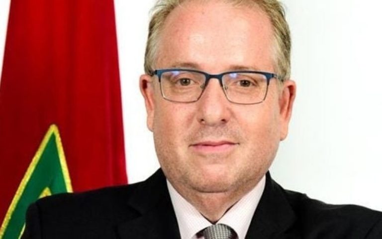 مدير "البريد بنك" يسحب الإعلانات من جرائد انتقدت تسييره