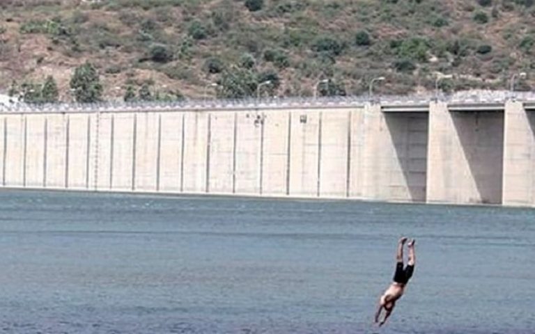 وكالات الأحواض المائية تحذر من السباحة في بحيرات السدود