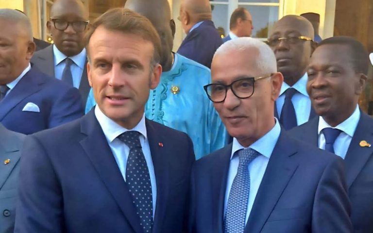 إيمانويل ماكرون يستقبل الطالبي العلمي بقصر الإليزيه