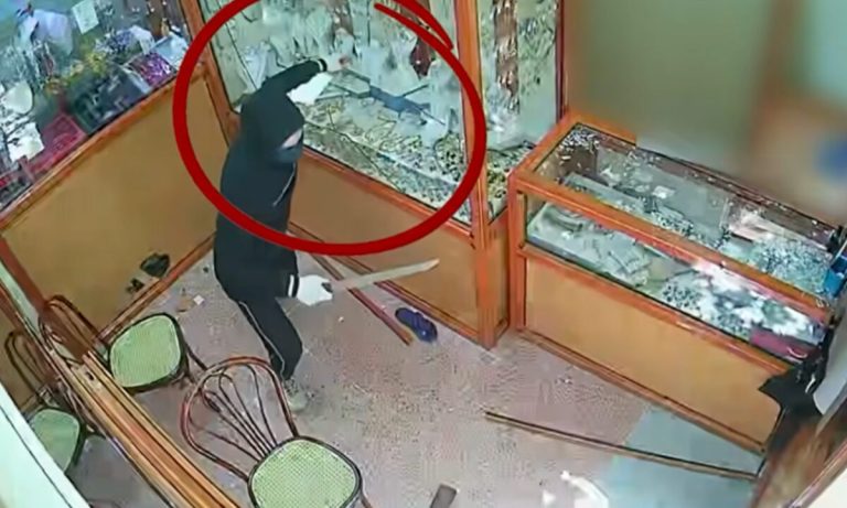 سطو على محل للمجوهرات في الجزائر