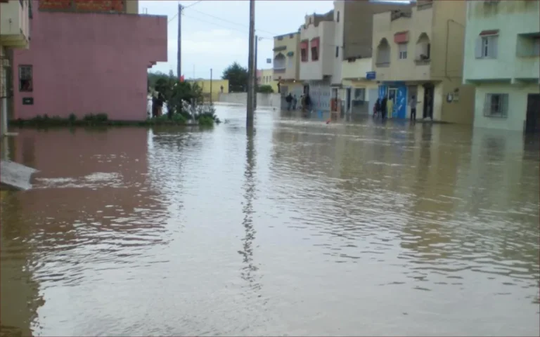 صورة للسيول بإحدى المدن المغربية