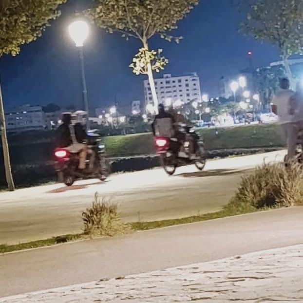 دراجات نارية متهورة تهدد سلامة المواطنين بكورنيش المحطة بتطوان