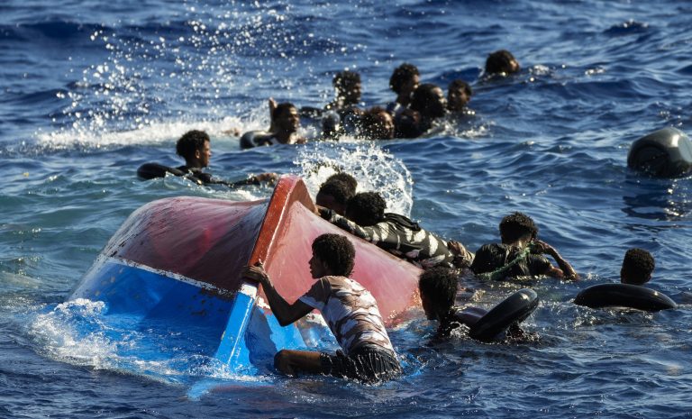 قارب مهاجرين - صورة تعبيرية