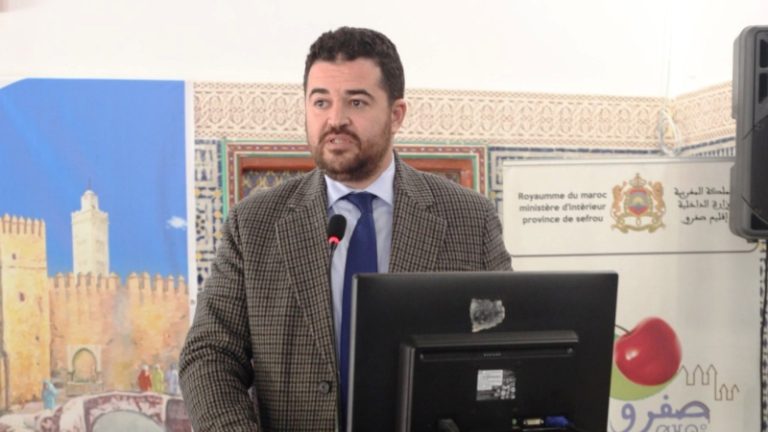 توقيف رئيس جماعة صفرو المبحوث عنه في قضايا شيكات بدون رصيد تفوق 700 مليون سنتيم