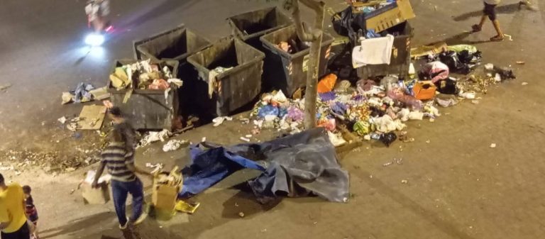 الأزبال المتراكمة تحول حياة ساكنة تجمعات سكنية بالدار البيضاء لجحيم