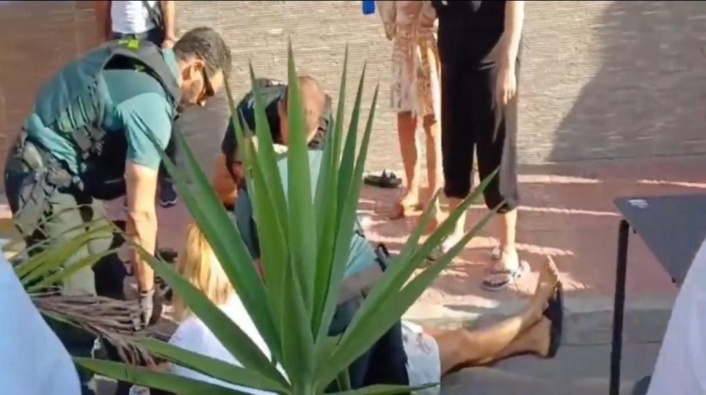إسبانيا.. الحرس المدني يوقف 3 مغاربة بعد مقتل شاب مغربي رمياً بالرصاص