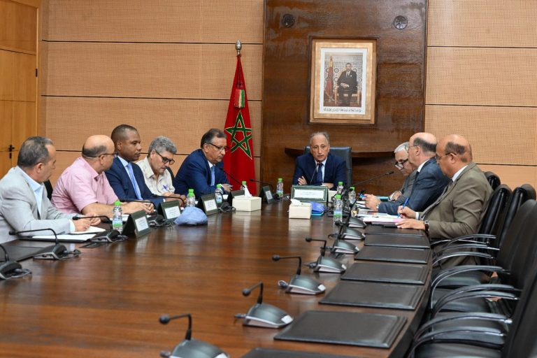 في لقاء مع النقابات.. وزارة برادة تجدد التزامها بتنفيذ اتفاقي دجنبر 2023