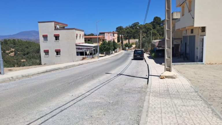 ابريكشة.. تجار المخدرات يثيرون الرعب بالتفحيط والسلطات في سبات عميق