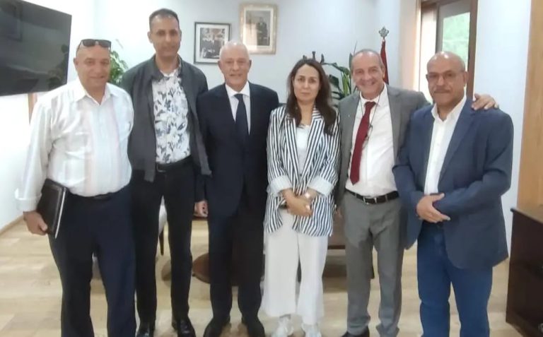 المسرحيون البيضاويون