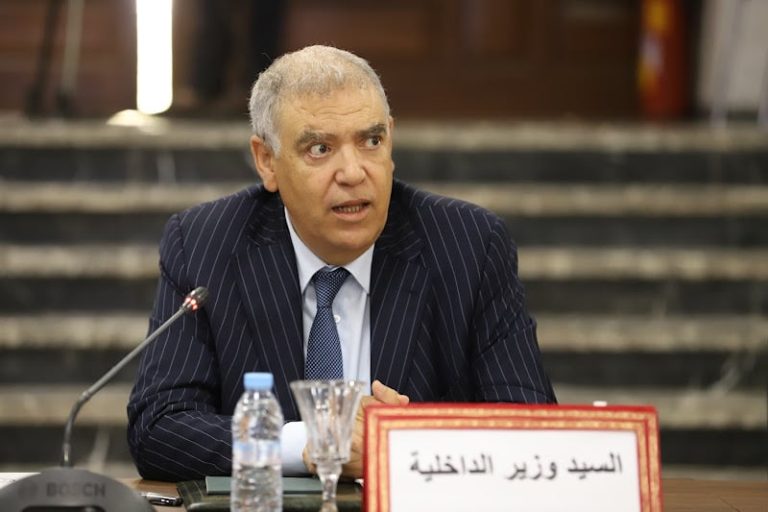 وزير الداخلية