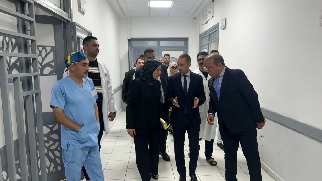 لتعزيز العرض الصحي.. التهراوي يخصص 134 منصبا ماليا إضافيا لجهة الشرق