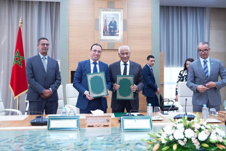 توقيع برنامج عمل لتكوين السجناء في حرف الصناعة التقليدية واتفاقية إطار لتنزيل العقوبات البديلة